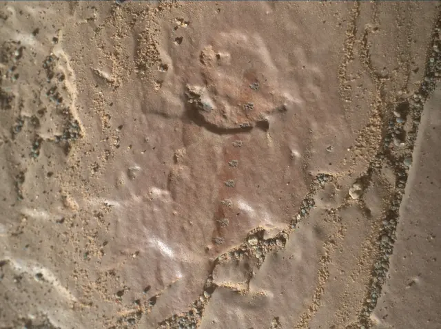 Sol 2419: Mars Hand Lens Imager (MAHLI)