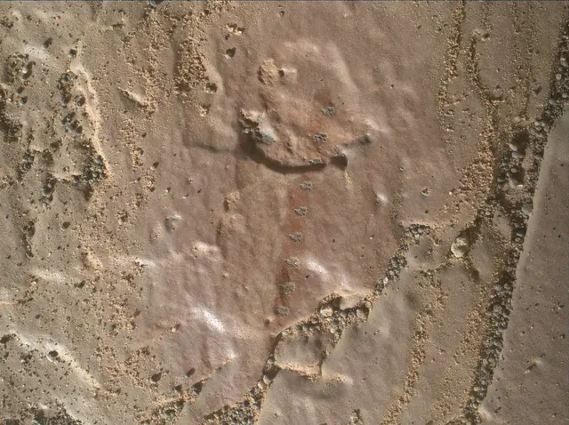 Sol 2420: Mars Hand Lens Imager (MAHLI)