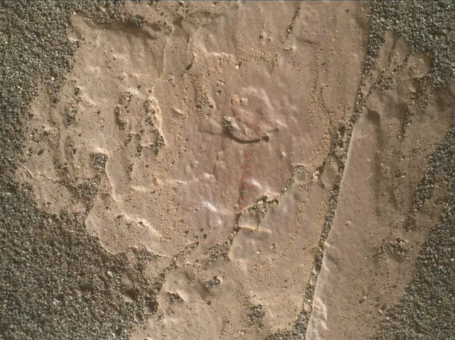 Sol 2420: Mars Hand Lens Imager (MAHLI)