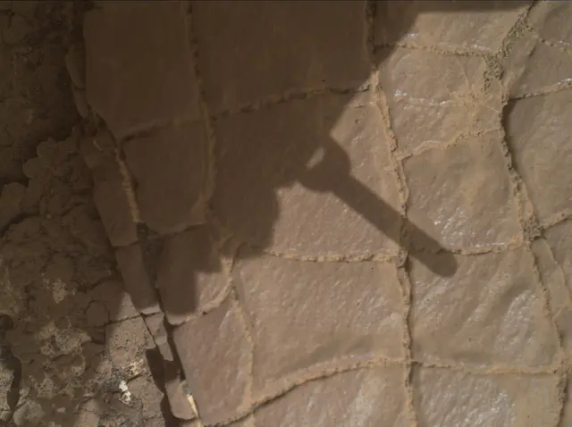 Sol 2422: Mars Hand Lens Imager (MAHLI)