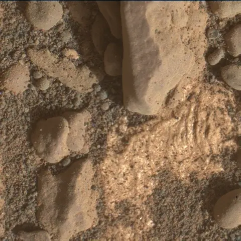 Sol 2424: Mars Hand Lens Imager (MAHLI)