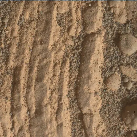 Sol 2424: Mars Hand Lens Imager (MAHLI)