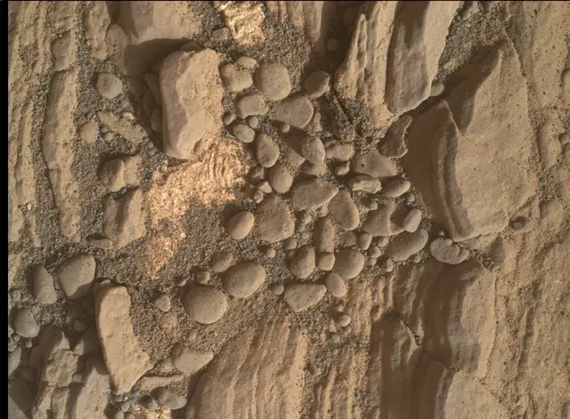 Sol 2424: Mars Hand Lens Imager (MAHLI)