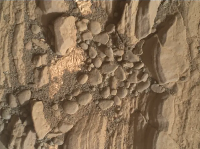 Sol 2424: Mars Hand Lens Imager (MAHLI)