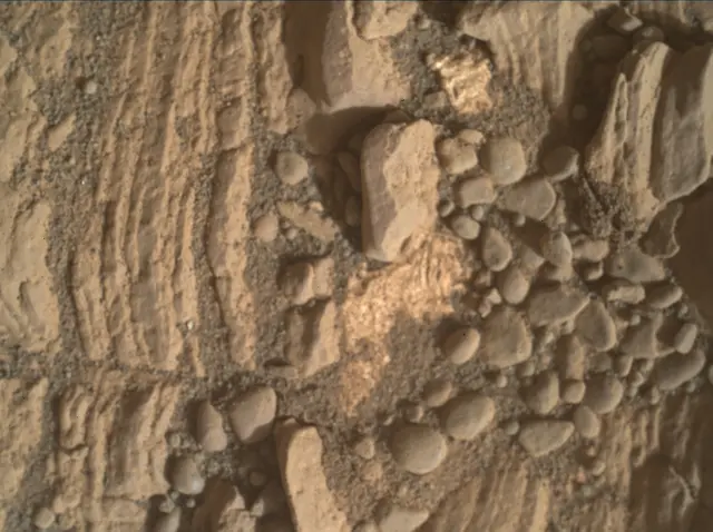 Sol 2424: Mars Hand Lens Imager (MAHLI)