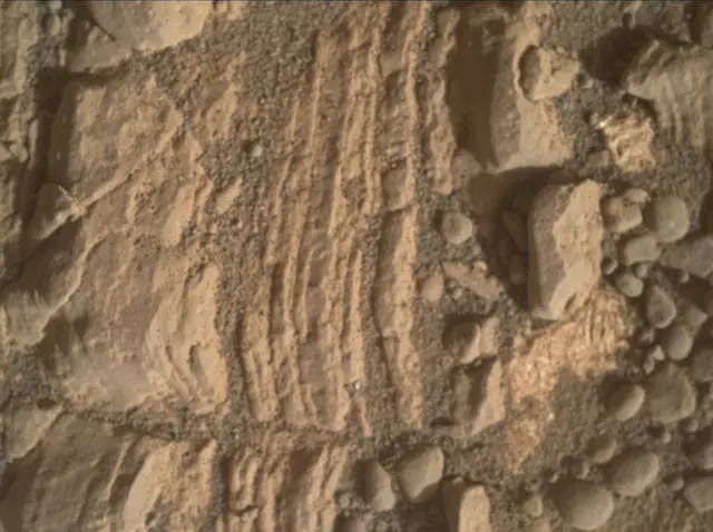 Sol 2424: Mars Hand Lens Imager (MAHLI)