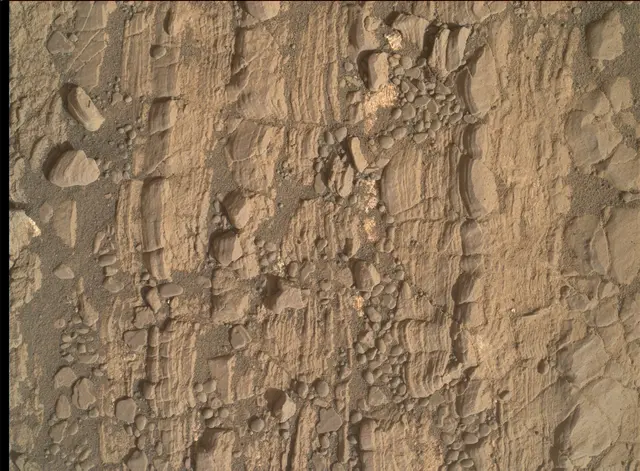 Sol 2424: Mars Hand Lens Imager (MAHLI)