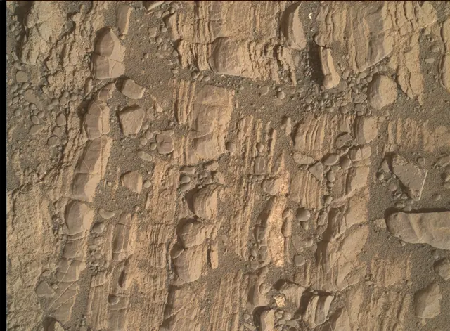 Sol 2424: Mars Hand Lens Imager (MAHLI)