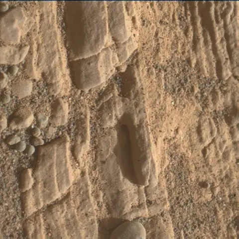 Sol 2424: Mars Hand Lens Imager (MAHLI)
