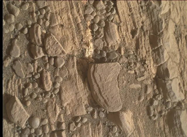 Sol 2424: Mars Hand Lens Imager (MAHLI)