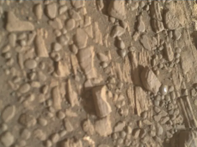 Sol 2424: Mars Hand Lens Imager (MAHLI)