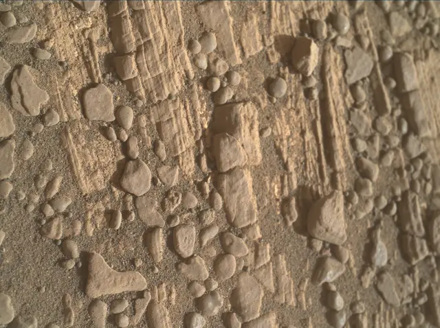 Sol 2424: Mars Hand Lens Imager (MAHLI)