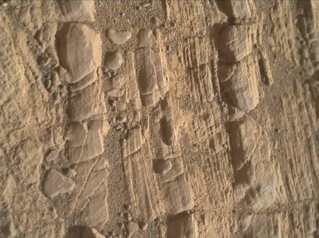 Sol 2424: Mars Hand Lens Imager (MAHLI)
