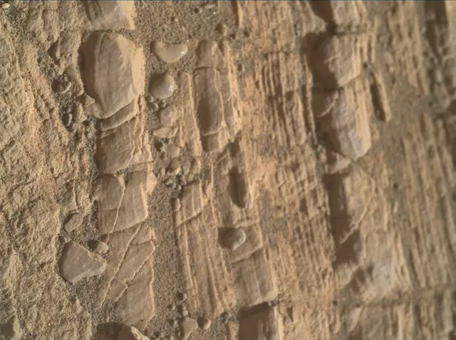 Sol 2424: Mars Hand Lens Imager (MAHLI)