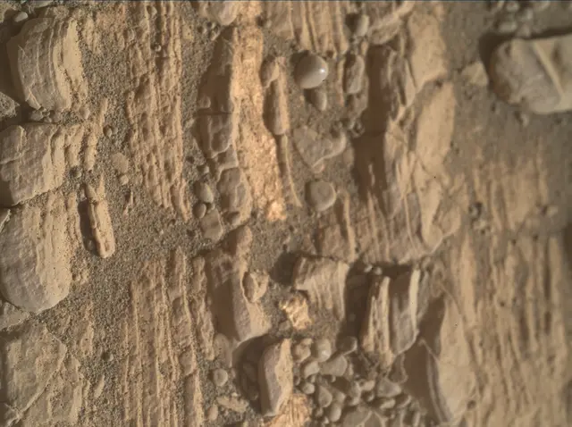 Sol 2424: Mars Hand Lens Imager (MAHLI)