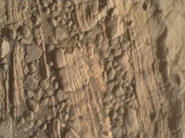 Sol 2424: Mars Hand Lens Imager (MAHLI)