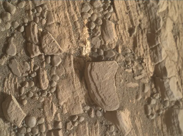 Sol 2424: Mars Hand Lens Imager (MAHLI)