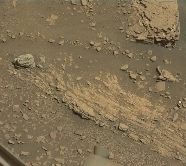 Sol 2425: Mast Camera (Mastcam)