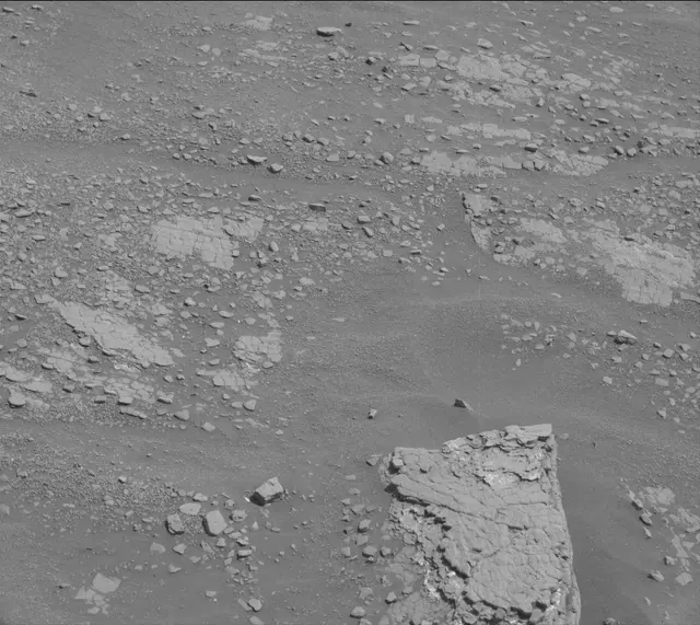 Sol 2425: Mast Camera (Mastcam)