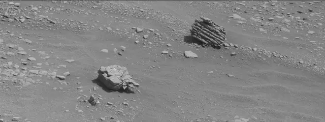 Sol 2427: Mast Camera (Mastcam)