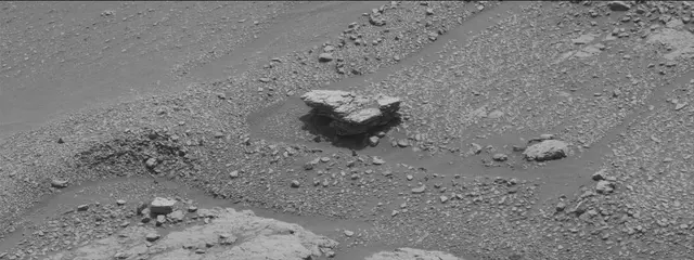Sol 2427: Mast Camera (Mastcam)