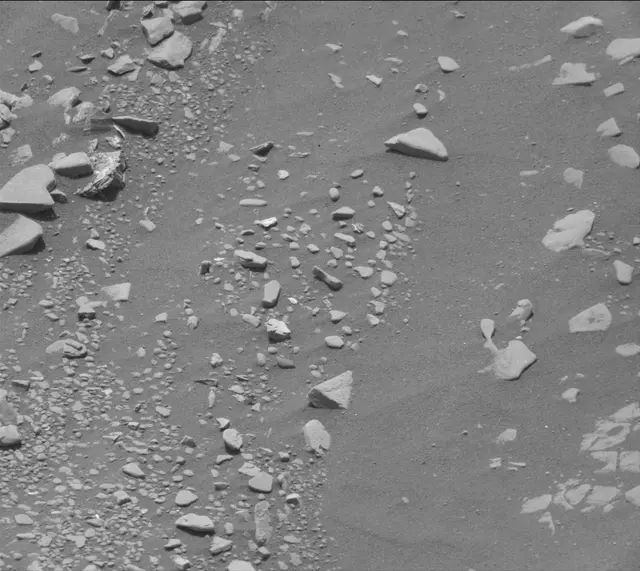 Sol 2427: Mast Camera (Mastcam)