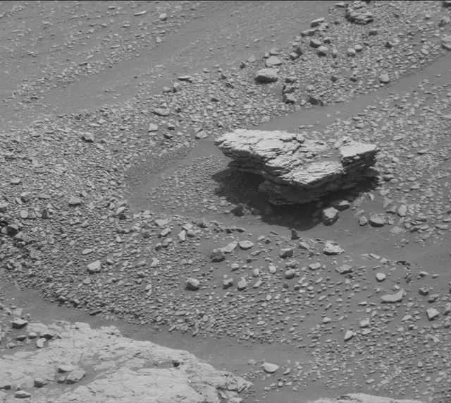 Sol 2427: Mast Camera (Mastcam)