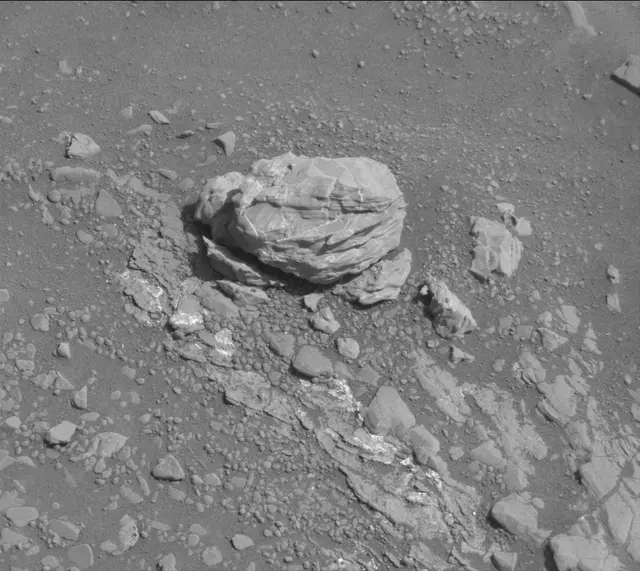 Sol 2427: Mast Camera (Mastcam)