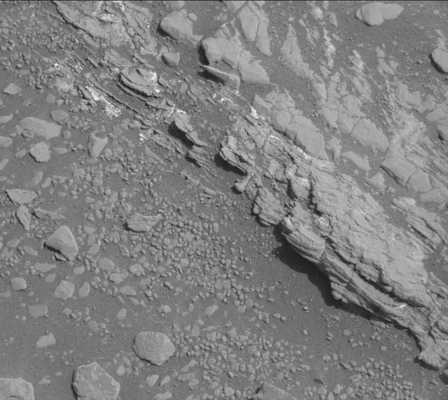 Sol 2427: Mast Camera (Mastcam)