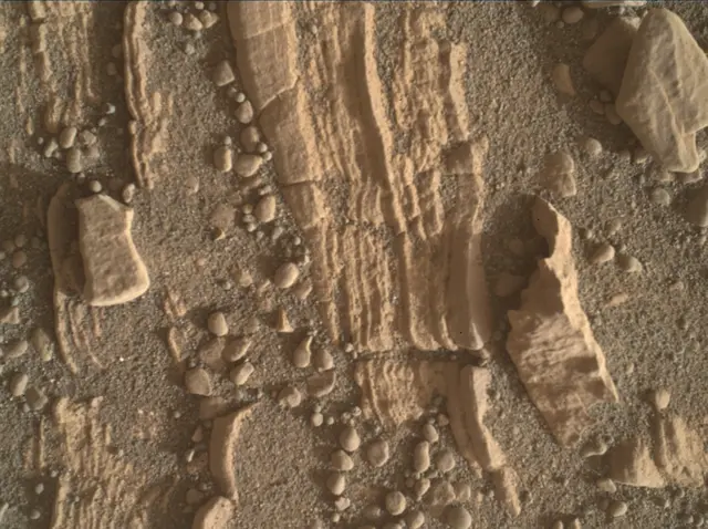 Sol 2427: Mars Hand Lens Imager (MAHLI)