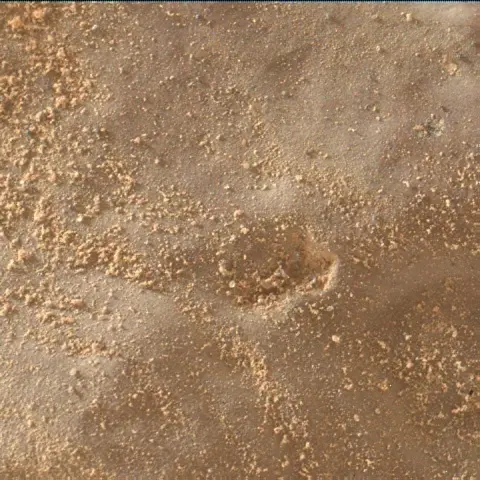 Sol 2431: Mars Hand Lens Imager (MAHLI)