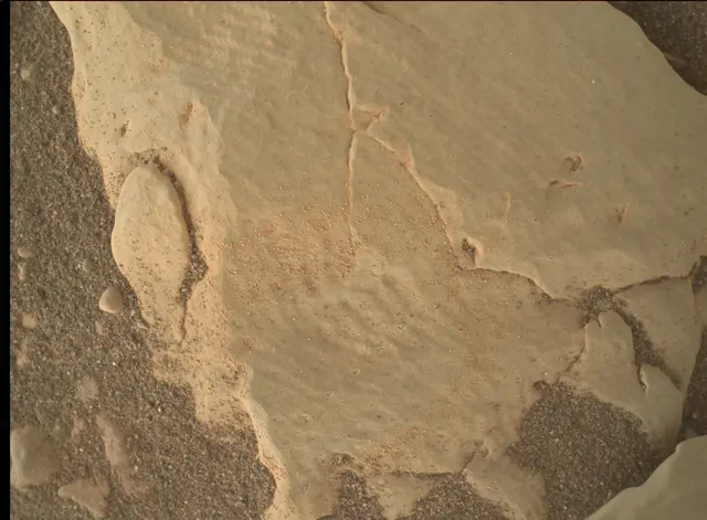 Sol 2431: Mars Hand Lens Imager (MAHLI)