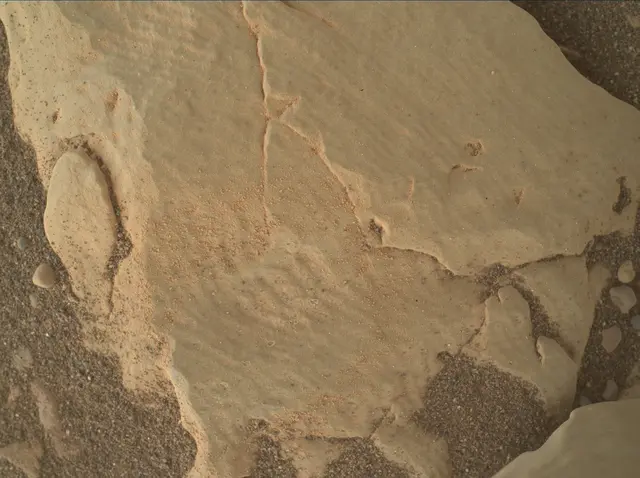 Sol 2431: Mars Hand Lens Imager (MAHLI)