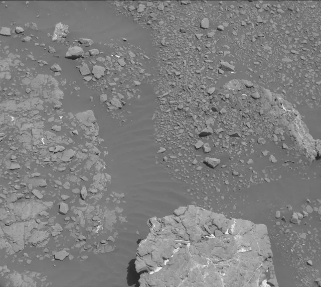 Sol 2434: Mast Camera (Mastcam)