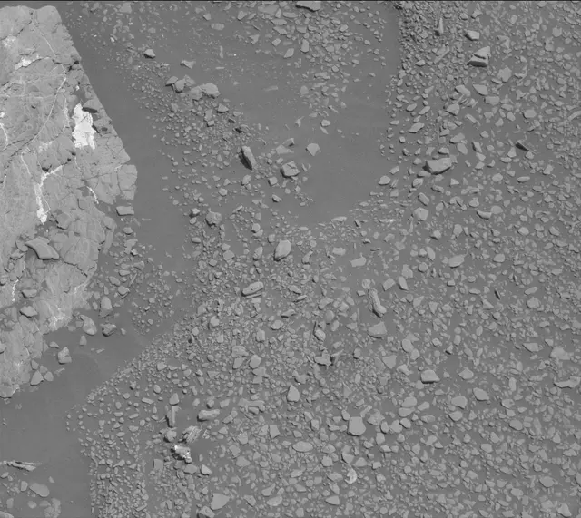 Sol 2434: Mast Camera (Mastcam)