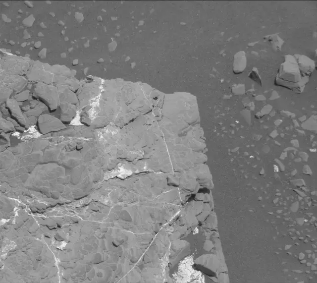 Sol 2434: Mast Camera (Mastcam)