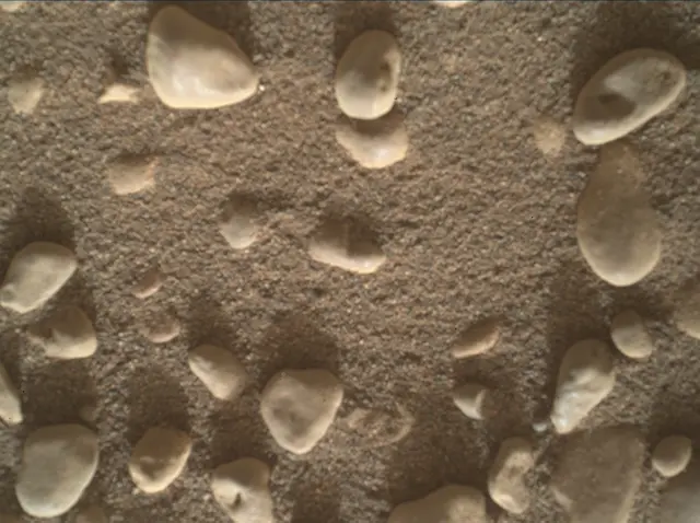 Sol 2437: Mars Hand Lens Imager (MAHLI)