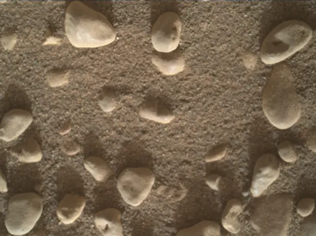 Sol 2437: Mars Hand Lens Imager (MAHLI)