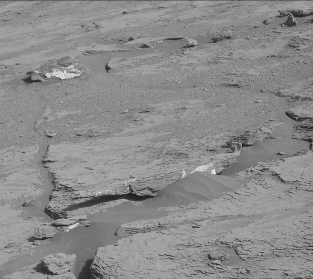 Sol 2440: Mast Camera (Mastcam)