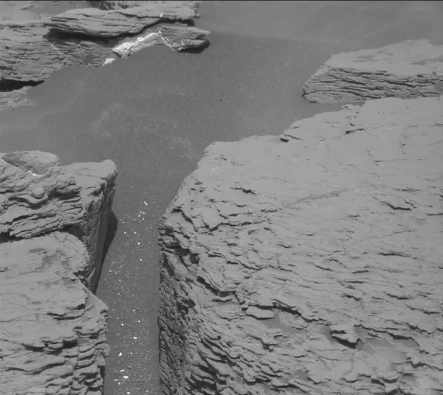 Sol 2441: Mast Camera (Mastcam)