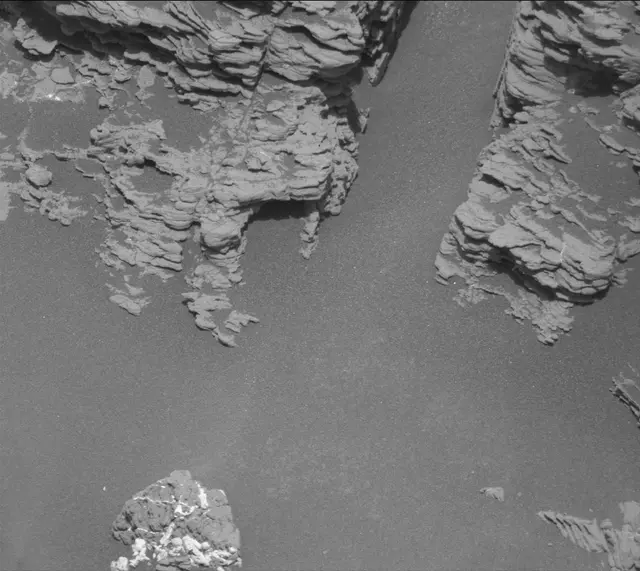 Sol 2441: Mast Camera (Mastcam)