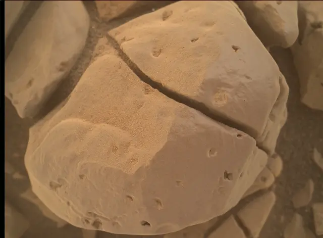 Sol 2442: Mars Hand Lens Imager (MAHLI)