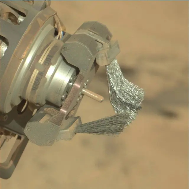 Sol 2443: Mast Camera (Mastcam)