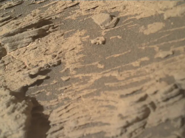 Sol 2444: Mars Hand Lens Imager (MAHLI)