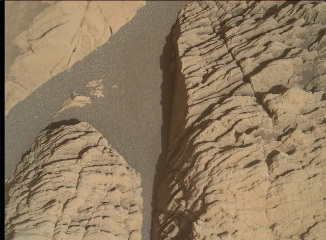Sol 2444: Mars Hand Lens Imager (MAHLI)