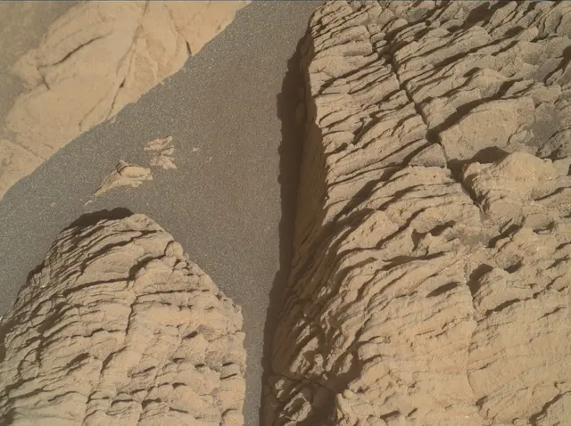 Sol 2444: Mars Hand Lens Imager (MAHLI)