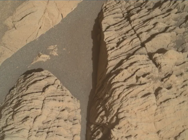Sol 2444: Mars Hand Lens Imager (MAHLI)