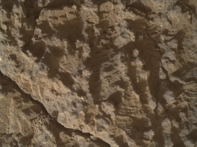 Sol 2450: Mars Hand Lens Imager (MAHLI)