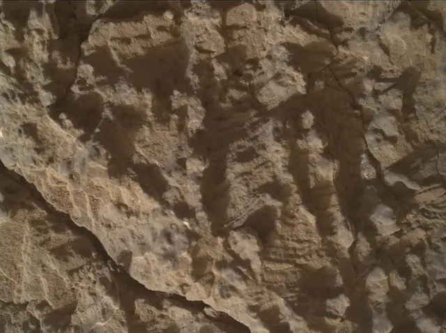 Sol 2450: Mars Hand Lens Imager (MAHLI)