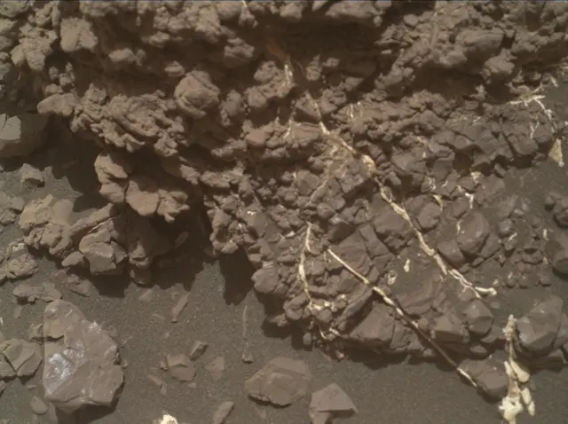 Sol 2452: Mars Hand Lens Imager (MAHLI)